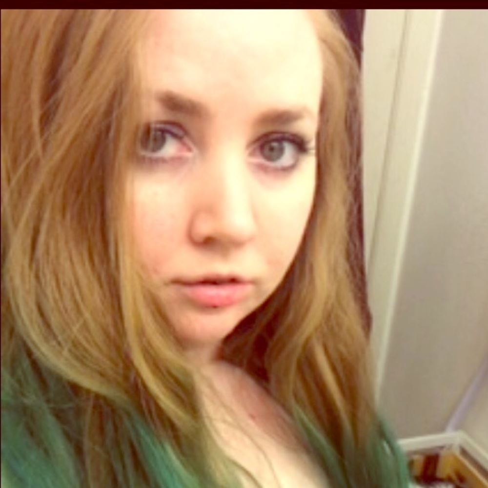 Meet your Posher, Chrissy